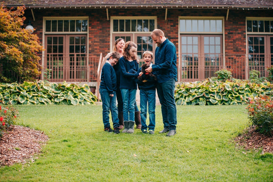 The Benefits of Outdoor Family Photography Sessions